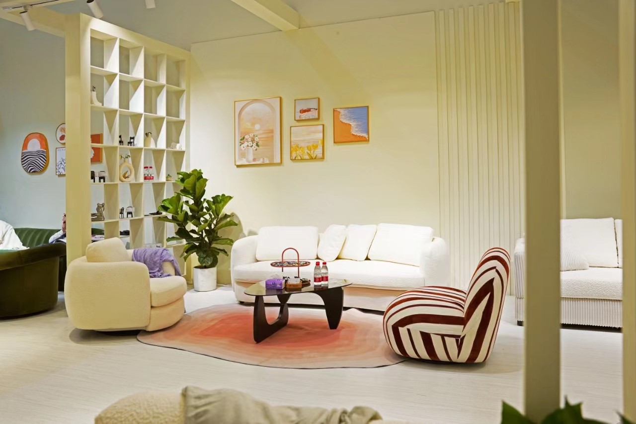 Striped swivel chair Striped swivel chair